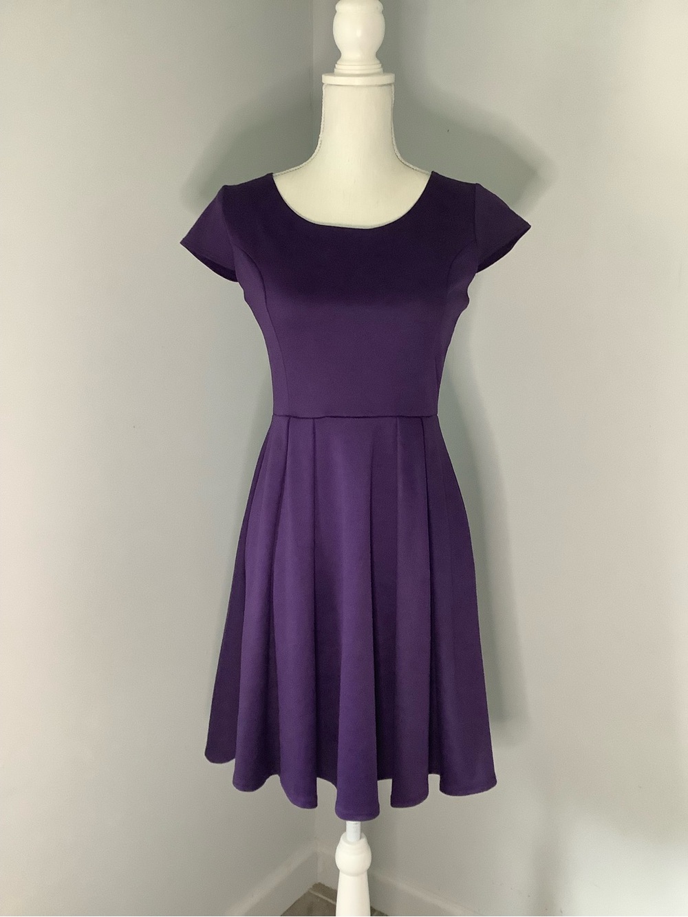 Cap-Sleeve Midi Dress in Deep Purple